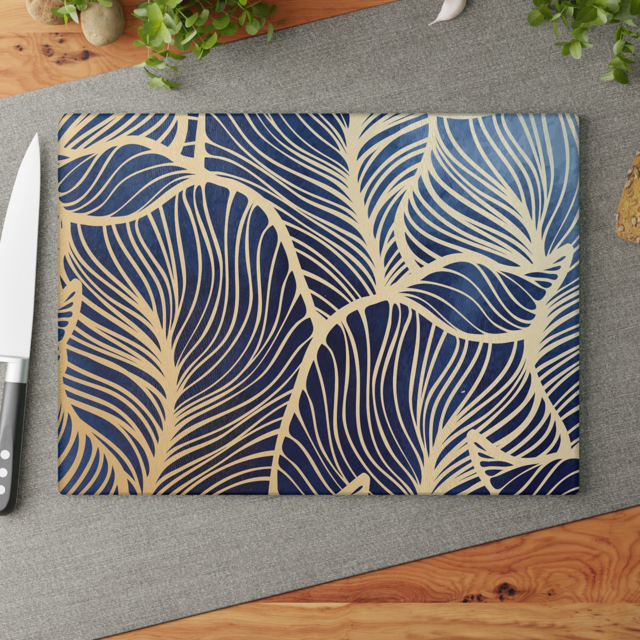 Elegant Leaf Design Glass Cutting Board